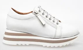 Hosting Sneakers - White